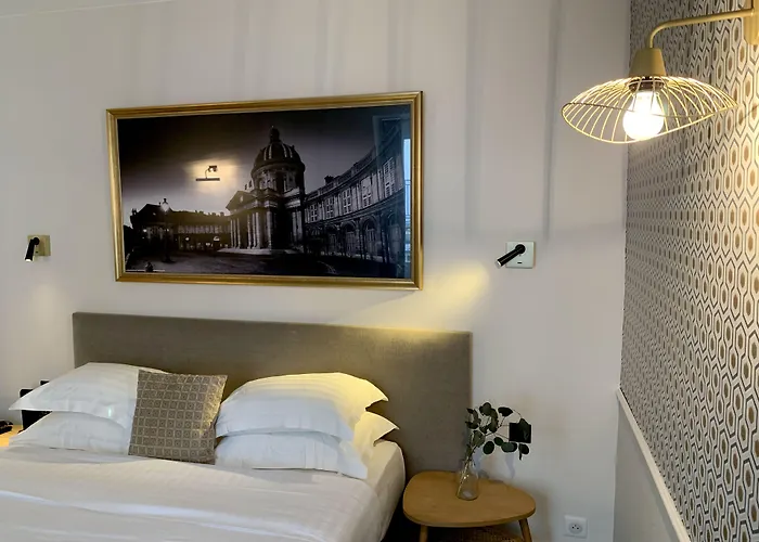 Des Ambassadeurs Hotel 3*