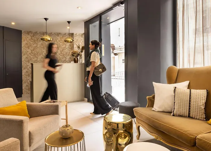 Des Ambassadeurs Hotel