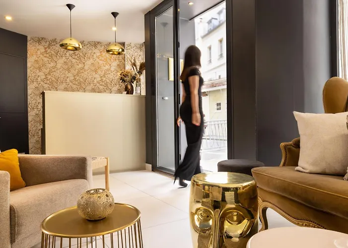 Des Ambassadeurs Hotel 3*