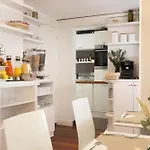 Des Ambassadeurs Hotel 3*