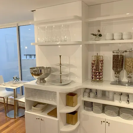 Des Ambassadeurs Hotel 3*