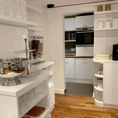 Des Ambassadeurs Hotel 3*