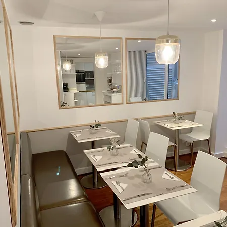 Des Ambassadeurs 3* Paris