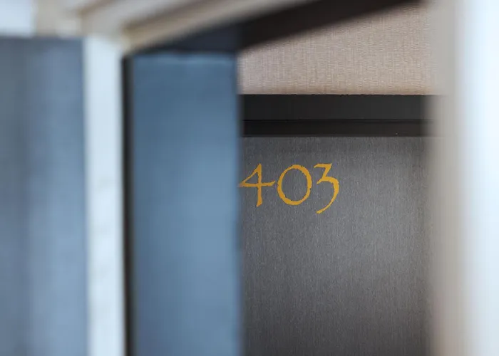 Des Ambassadeurs Hotel