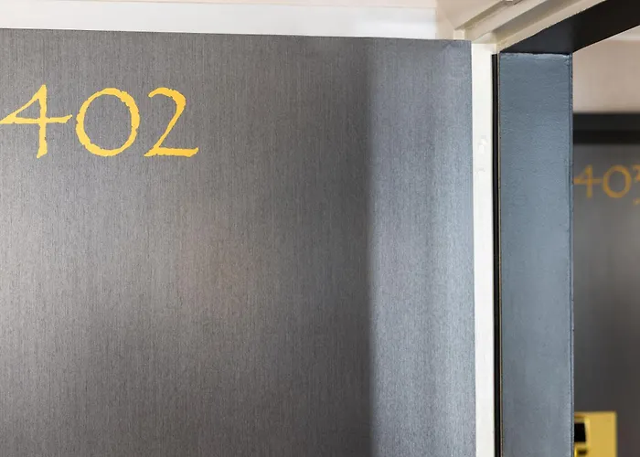 Des Ambassadeurs Paris