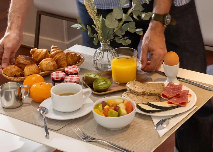 Hotel Des Ambassadeurs Paris