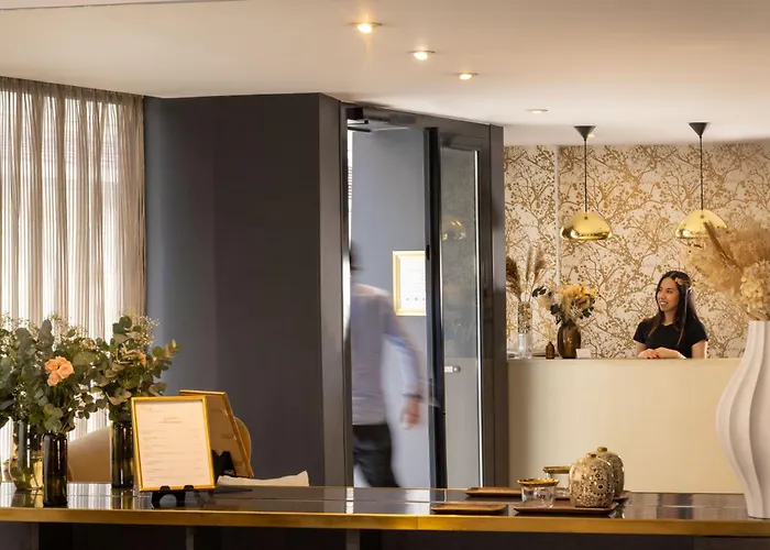 Des Ambassadeurs Paris