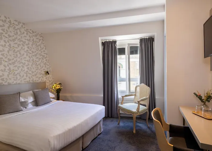 Des Ambassadeurs Hotel