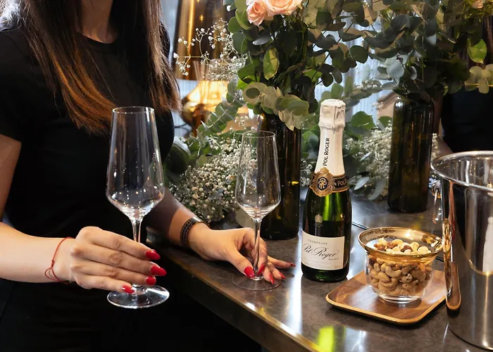 Hotel Des Ambassadeurs Paris