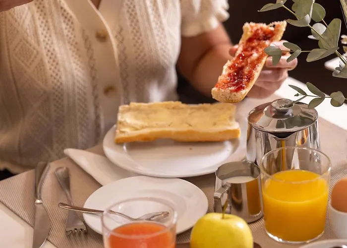 Des Ambassadeurs Hotel