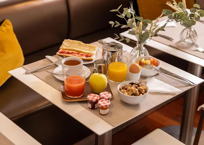 Hotel Des Ambassadeurs 3*