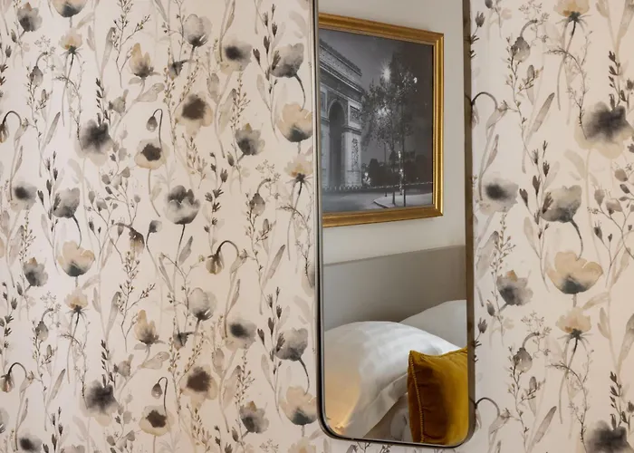 Des Ambassadeurs Paris