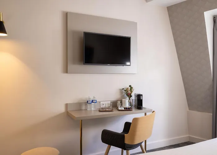 Des Ambassadeurs Hotel 3*