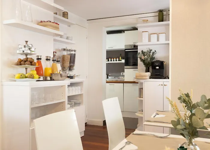 Des Ambassadeurs Hotel 3*