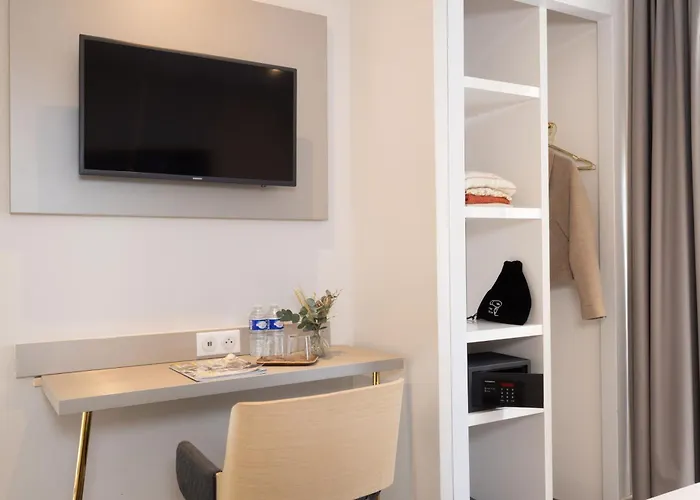 Hotel Des Ambassadeurs 3*