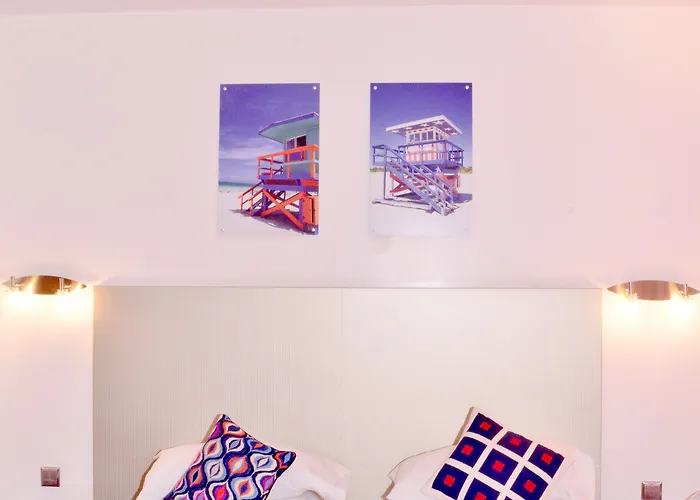 Des Ambassadeurs Paris