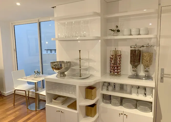 Des Ambassadeurs Hotel 3*