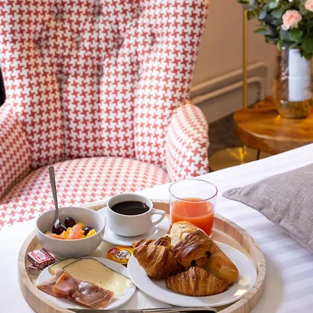 Ξενοδοχείο Des Ambassadeurs 3*