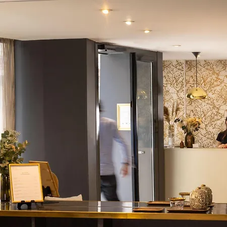 Des Ambassadeurs Parijs