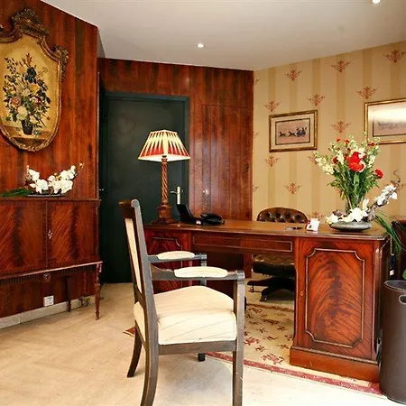 Des Ambassadeurs Париж